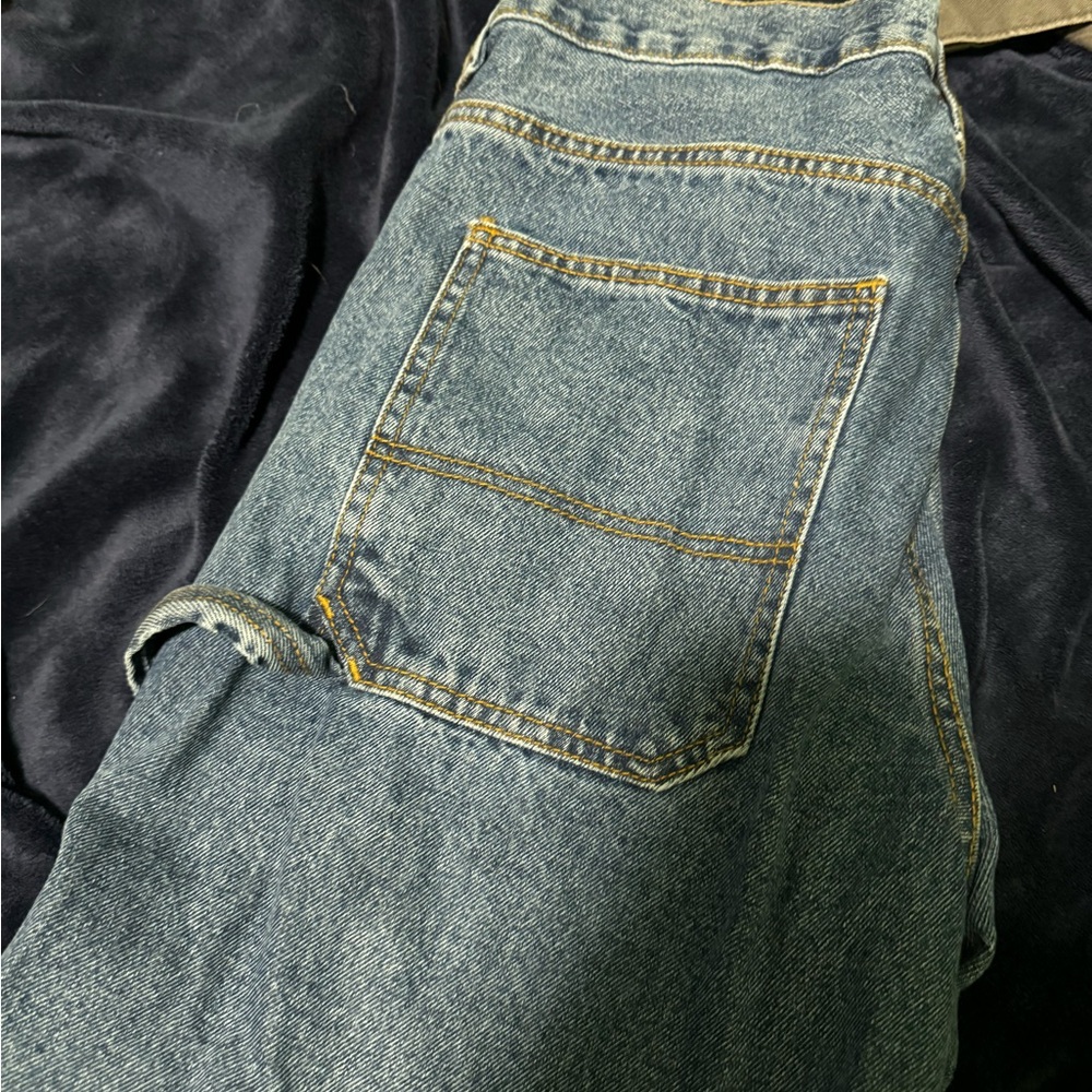 Blue jeans - Picture 2 of 2